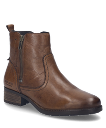 Die cognacfarbene Stiefelette aus Leder zeigt einen seitlichen Reißverschluss für einfaches Anziehen. Der Schuh hat eine robuste leicht genoppte Sohle und ist ideal für den Alltag geeignet.
