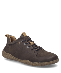 Der Halbschuh in der Farbe Brasil besteht aus hochwertigem Leder und verfügt über eine Schnürung für optimalen Halt. Die robuste strukturierte Sohle verleiht dem Schuh einen modernen und dennoch klassischen Look.