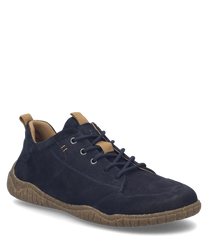 El zapato de media altura en color océano está hecho de un material texturizado con cordones. La suela está fabricada en goma marrón y le da al zapato un aspecto robusto.