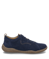De halfhoge schoen in de kleur indigo is gemaakt van suede en heeft een vetersluiting als sluiting. De zool is gemaakt van een lichtbruine materiaal dat zorgt voor een natuurlijke uitstraling.