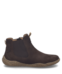 The ankle boot in the color Brazil is made of soft brown suede material with elastic inserts on the sides. It features a practical zipper for easy on and off.