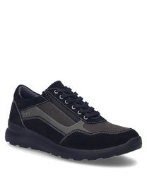 Sneaker w czarno-multi prezentuje elegancki design z kontrastującymi jasnoszarymi wstawkami i sznurowaniem jako zapięciem. Materiał wydaje się solidny i wytrzymały idealny do codziennego użytku.