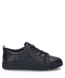 Sneaker w kolorze czarnym wykonany jest z gładkiej skóry i ma klasyczne sznurowanie. Prosty design dopełnia solidna czarna podeszwa.