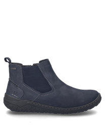 La chaussure indigo est fabriquée à partir d'un matériau robuste et se distingue par une fermeture éclair latérale. La semelle est dotée d'un profil structuré qui offre une adhérence supplémentaire.