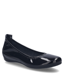 Bailarina negra con acabado brillante y cierre elástico. El zapato está hecho de material de alta calidad y ofrece un aspecto elegante y sencillo.