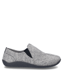 De lichtgrijze pantoffel is gemaakt van zacht viltmateriaal en heeft een praktische elastische band. De schoen biedt een comfortabele pasvorm en een antislipzool voor veilige grip op gladde vloeren.