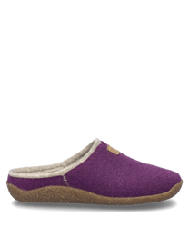 Le chausson en combinaison fuchsia est fabriqué à partir d'un matériau doux et feutré avec une doublure intérieure beige. La chaussure n'a pas de fermeture et possède une semelle brune légèrement structurée pour un maintien supplémentaire.