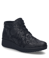 La chaussure noire se distingue par son élégant motif paisley et est fabriquée à partir de matériaux de haute qualité. La chaussure est dotée d'un laçage et d'une semelle robuste qui offre un confort supplémentaire.