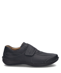 Scarpa bassa in pelle nera con chiusura in velcro. Design elegante e confortevole ideale per l'uso quotidiano.