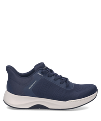 Zapato deportivo azul marino de material sintético con diseño de fácil ajuste. La suela blanca ofrece comodidad y soporte para un uso diario prolongado.