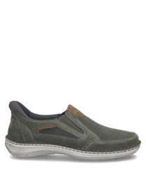 Mocasín verde de material textil y gamuza con diseño Easy On. Suela blanca antideslizante y detalles marrones decorativos.