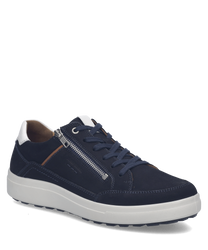 Baskets en cuir bleu foncé avec fermeture à lacets. Semelle blanche contrastante et détails en cuir blanc à l'arrière.