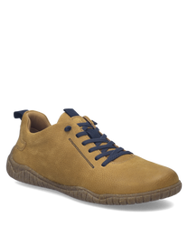 Scarpa bassa in pelle marrone con allacciatura. La suola è robusta e antiscivolo ideale per un comfort quotidiano.