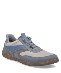 Zapato deportivo tipo snaker de cordones. Hecho de gamuza en tonos azul y gris con detalles marrones y suela texturizada.
