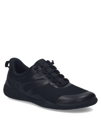 Zapato deportivo tipo snaker de color negro con cierre de cordones. Presenta un diseño moderno con detalles en blanco y un acabado textil que combina confort y estilo.