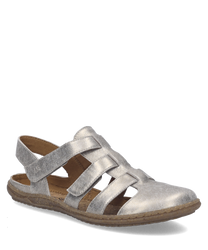 Sandalias de velcro en cuero plateado con suela marrón. Diseño de tiras entrecruzadas que ofrecen comodidad y estilo casual.