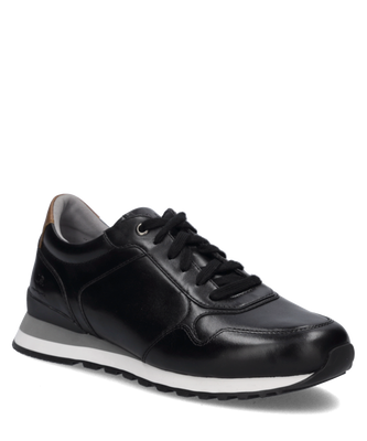 Schwarzer Ledersneaker mit Schnürung und weißer Gummisohle. Der Schuh hat einen braunen Akzent an der Ferse.