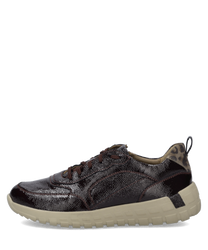 Schwarzer Sneaker aus glänzendem Leder mit Reißverschluss. Hellbeige Sohle und Rückseite mit Leopardenmuster.