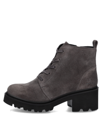 Graue Stiefelette aus Wildleder mit Reißverschluss. Robuste Sohle und dezentes Design für einen stilvollen Look.