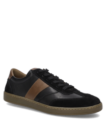Schwarzer Sneaker mit braunen Akzenten und Schnürung. Der Schuh besteht aus Leder mit einer robusten Sohle und bietet Komfort sowie Stil.