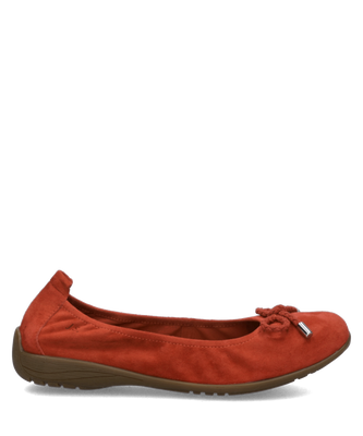 Roter Ballerina aus weichem Veloursmaterial mit elastischem Gummizug. Die flache Sohle und die Blütendeko vorn wirken dezent und bequem.