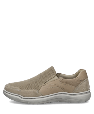Beiger Slipper aus Textil und Veloursleder mit seitlichen Ziernähten. Die elastische Sohle und der Einstieg ohne Verschluss sorgen für bequemes Tragen.
