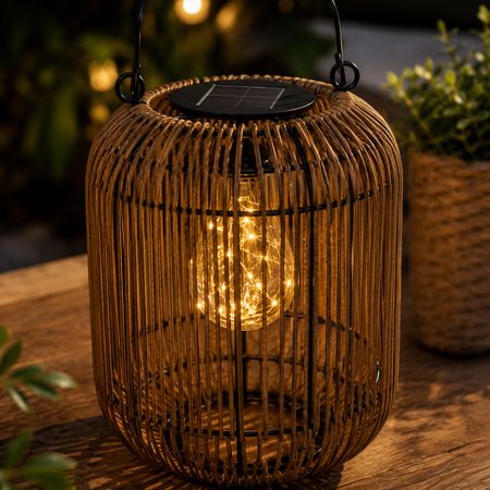 Formano Solarlaterne Außen – Rattan-Optik, 55 Cm, 3 LED-Birnen, Mit Dämmerungssensor, IP44, Für Balkon & Garten