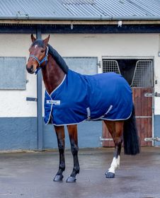 Bucas Freedom Stalldecke in navy mit 300g Füllung 