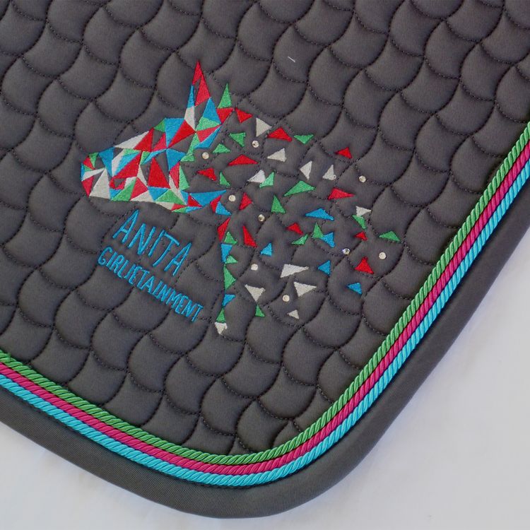 Eskadron Schabracke in grey mit Swarovski Elements & 3fach Kordel tutti frutti