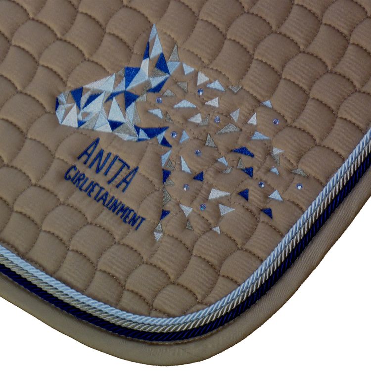 Eskadron Schabracke in caramel mit Swarovski Elements & 3fach Kordel creme iceland