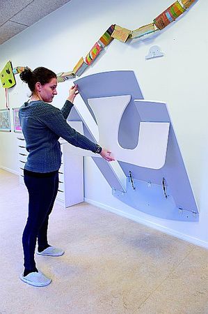 Wandtisch mit Sitzbänken 