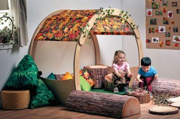 Kuschelhöhle Herbst mit Kissen und Matte