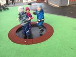 90-2002112-Spielplatz-Trampolin-Circus.jpg