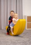 3924-schaukelbanane-gelb-kinder.jpg