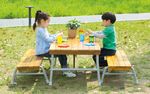90240-90241-90242-90243-outdoor-Tisch-und-bank-mit-kinder.jpg