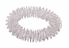 63062-chi-enterprise-Premium-Massagering-fuer-s-Handgelenk-Anti-Stress--Akupressur-Ring-Antistress-Armband---Akupressur-Armband-Anxiety-Ring-fuer-Handgelenke---Stress-Ring---Farbe-Silbe_1.jpg