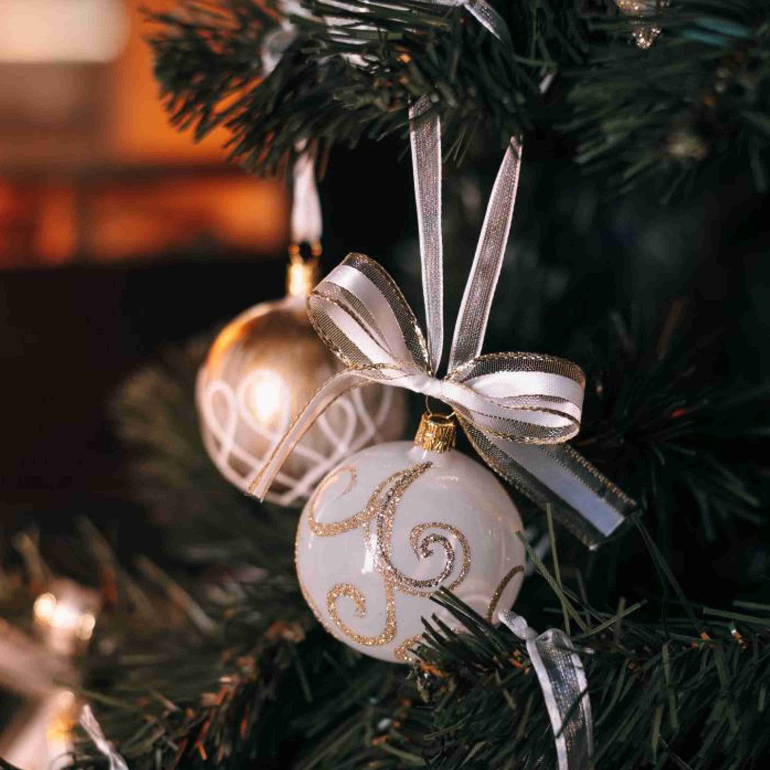 Koulier Christbaumschmuck Glas Oliven 8 cm Kugeln 6 cm bronz