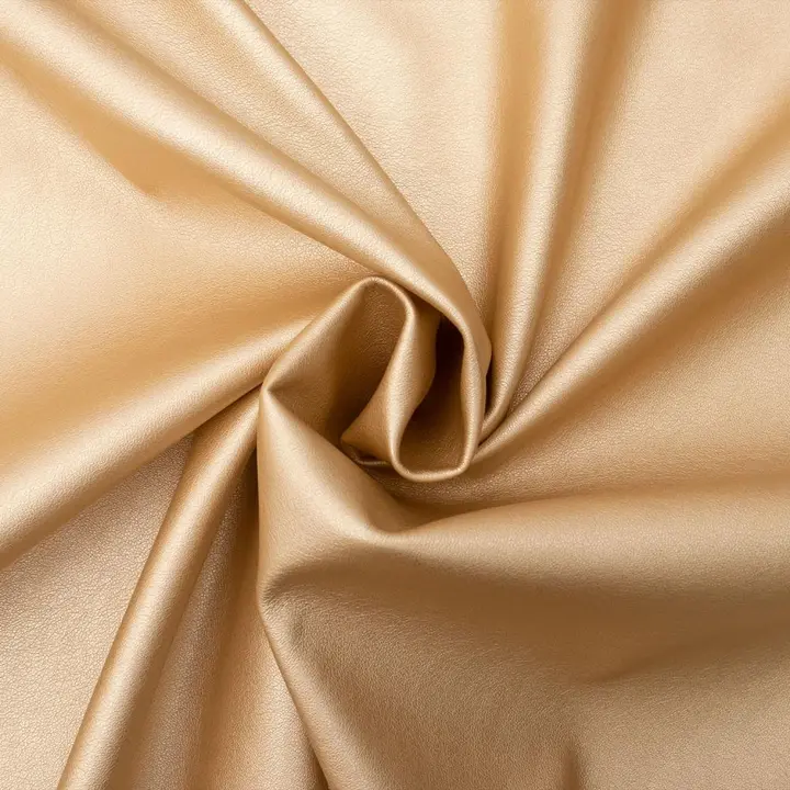 Kunstleder in hellem Gold als Meterware, dehnbar und waschbar