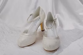 Brautschuhe-G--Westerleigh-Regina-4-min.JPG