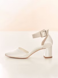 Avalia-Brautschuhe-Vera_2.jpg