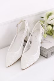 Brautschuhe-Daphne-by-G--Westerleigh.jpg