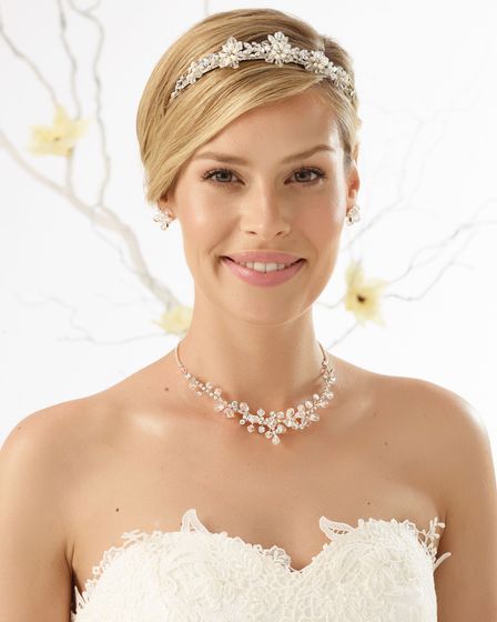 Diadem mit Perlen und Kristallsteinen