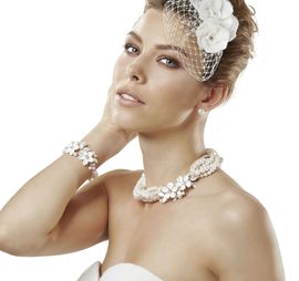 Perlencollier mit Blüten Fabienne