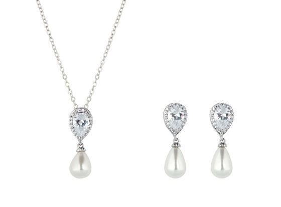 Schmuckset mit Ohrringen