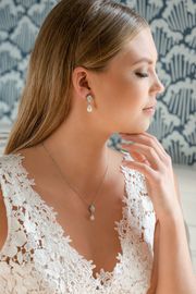 Schmuckset mit Ohrringen