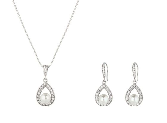 Schmuckset mit Ohrringen