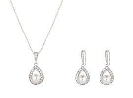 Schmuckset mit Ohrringen