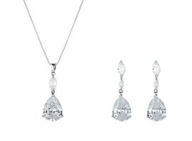 Schmuckset mit Ohrringen