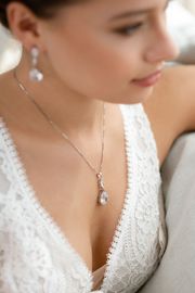 Schmuckset mit Ohrringen