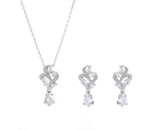Schmuckset mit Ohrringen